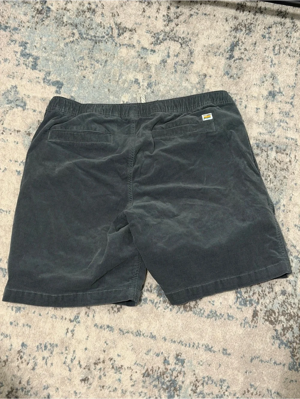 Vuori Optimist Elastic Waist Short Size XL Charcoal Gray